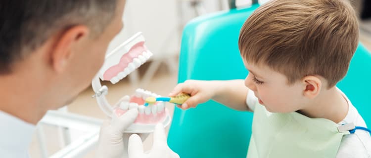 Dentiste pour Enfants à Sassenage - Dr Heni KHELIFI - Sassenage, proche de Fontaine et Grenoble
